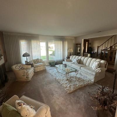 Sale Photo Thumbnail #116