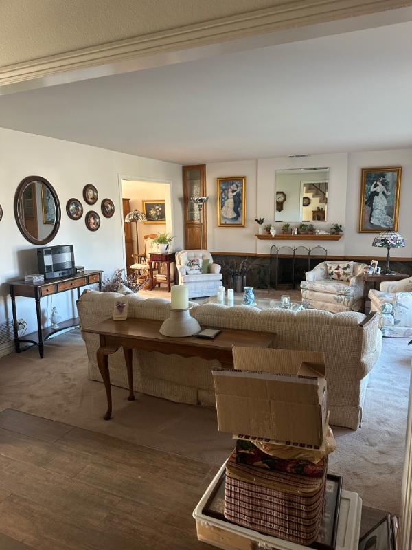 Sale Photo Thumbnail #138