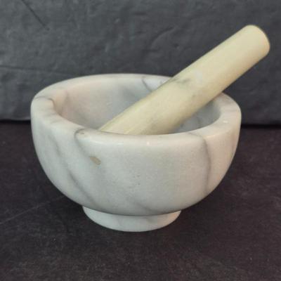 White Marble Mortar & Pestle