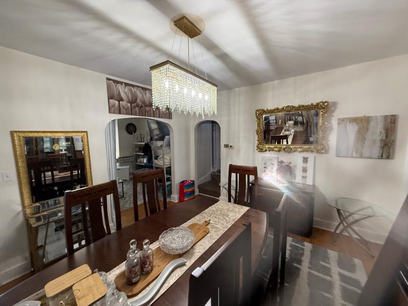 Sale Photo Thumbnail #3