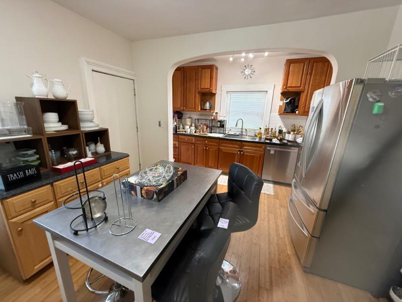 Sale Photo Thumbnail #8