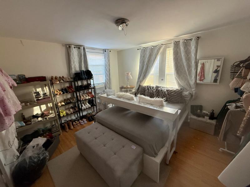 Sale Photo Thumbnail #21