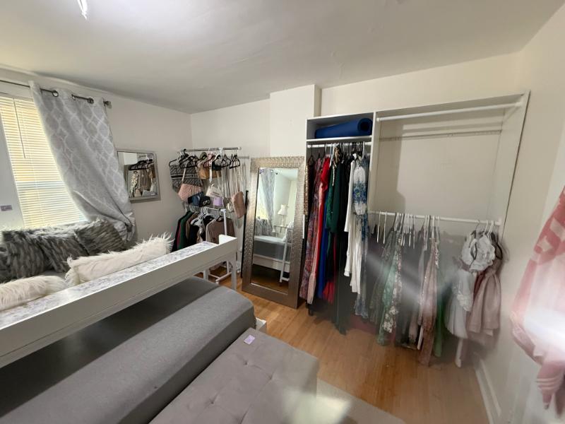 Sale Photo Thumbnail #20