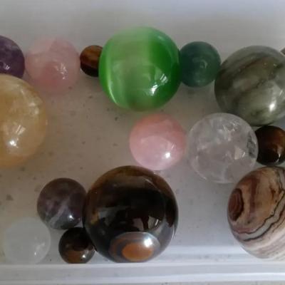 Assorted Polished Stone/Crytal Orbs 