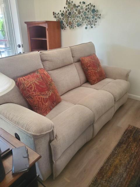 Sale Photo Thumbnail #28