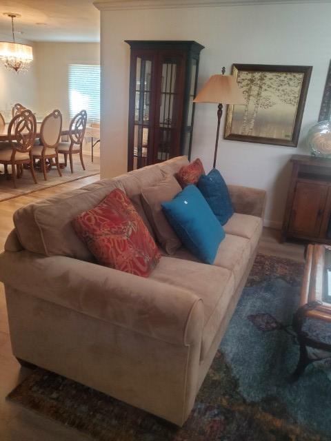 Sale Photo Thumbnail #11