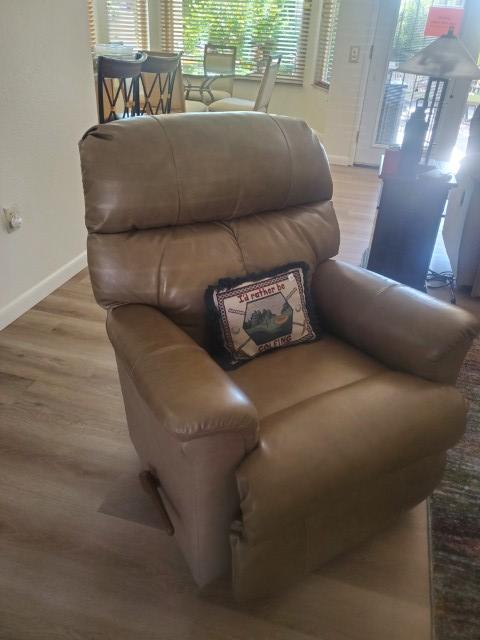 Sale Photo Thumbnail #19