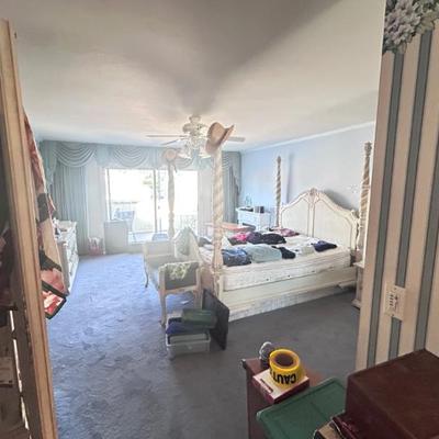 Sale Photo Thumbnail #4