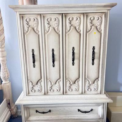 Sale Photo Thumbnail #46