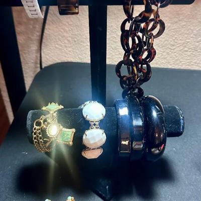 Sale Photo Thumbnail #177