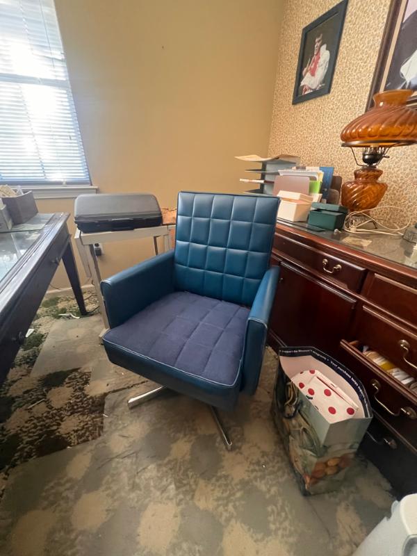 Sale Photo Thumbnail #87