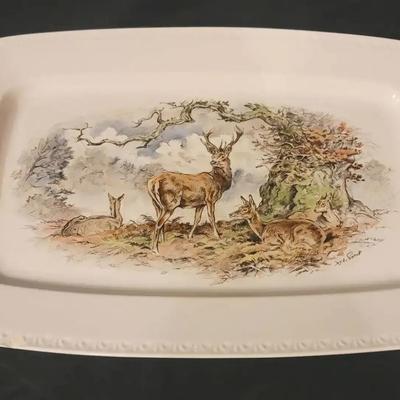 Villeroy & Boch Fontainebleau Large Rectangular Serving Tray, featuring Xavier de Poret Deer Scene