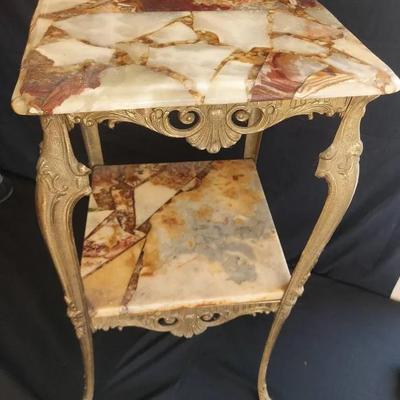 2-TIERED MARBLE AND BRASS VICTORIAN STYLE TABLE