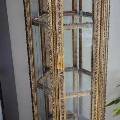 HEXAGON GOLD-COLORED CURIO CABINET