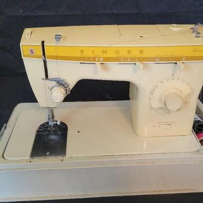 SINGER ELECTRIC SEWING MACHINE 