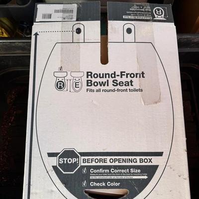 255: Kohler Toilet Seat  New In Box Biscuit Color