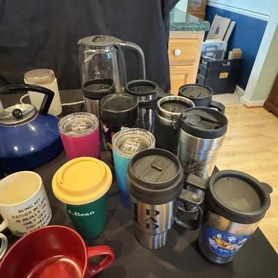 210: Coffee And Tea Time (Carafes, Grinder, Pots,mugs, Travelers)