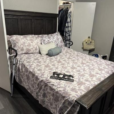 Sale Photo Thumbnail #140