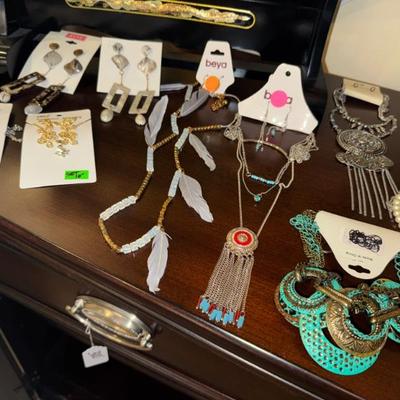 Sale Photo Thumbnail #19