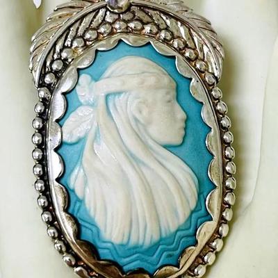 Signed “CJ” Native American Cameo Style Brooch / Pendant