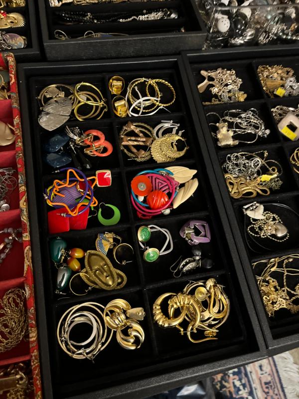 Sale Photo Thumbnail #511