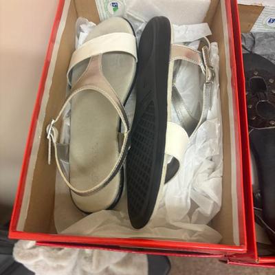 Sale Photo Thumbnail #166