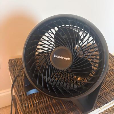 Sale Photo Thumbnail #26