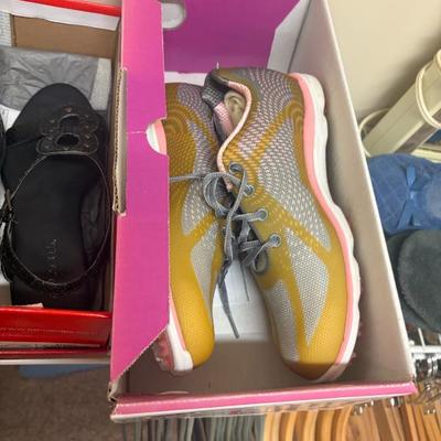 Sale Photo Thumbnail #164