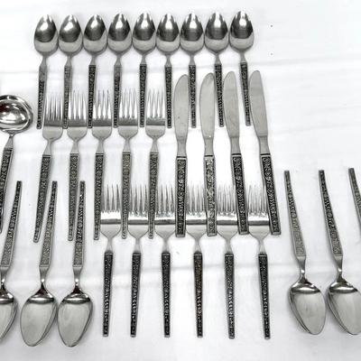 32-pc Set Oxford Hall “Rose Garden” Stainless w/Serving Pieces 