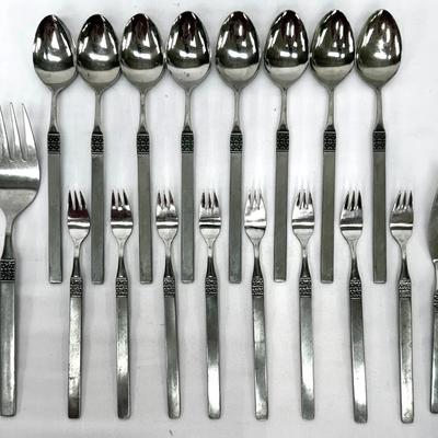 18-pc Set Northland Stainless “Daisy” Pattern Flatware & Serving Ware
