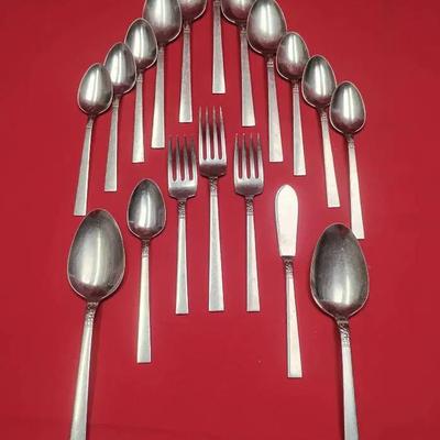 Wm. A. Rogers Stainless Steel Flatware Lot - 18 Pieces