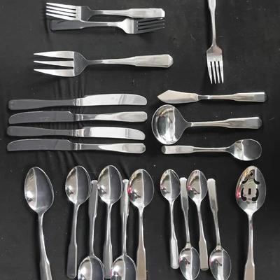 Rogers Stainless Korea Flatware Set