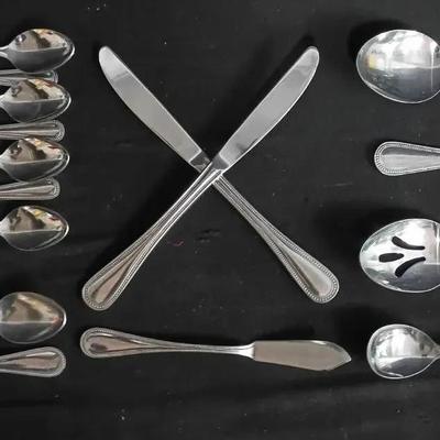 15pc Stainless Japan Beaded-Edge Flatware Assortment