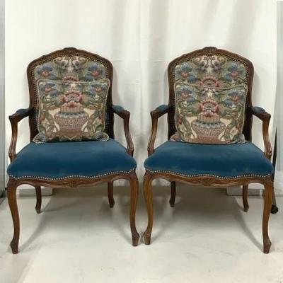 Elegant Louis XV-style Armchairs 