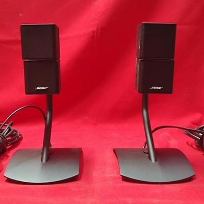 2 Bose Jewel Double Cube Speakers / Original Cables in Stands 100% Working Nice