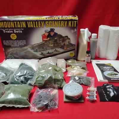 Woodland Scenics Mountain Valley Scenery Kit