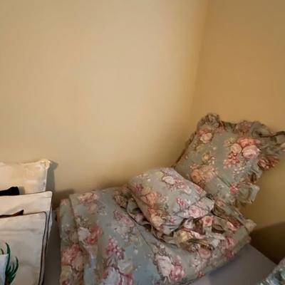 Sale Photo Thumbnail #176