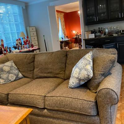 Sale Photo Thumbnail #122