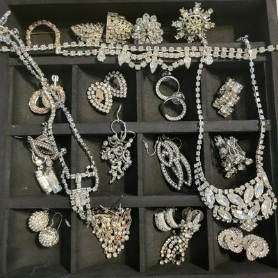 Sale Photo Thumbnail #379