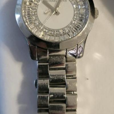 Sale Photo Thumbnail #329