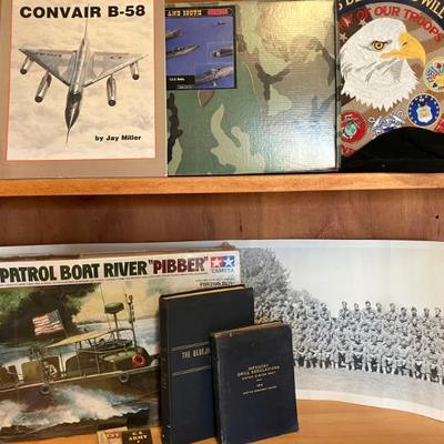 Sale Photo Thumbnail #36: Nice selection of vintage military items 