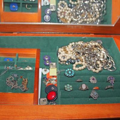 Sale Photo Thumbnail #50