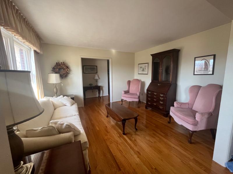 Sale Photo Thumbnail #15