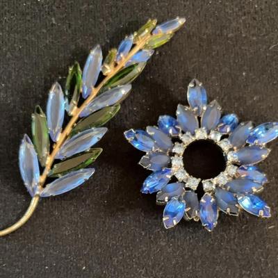 Vintage D&E Juliana In Blue And Green. 