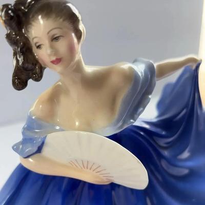Royal Doulton Elaine. HN-2791 Blue Dress. 