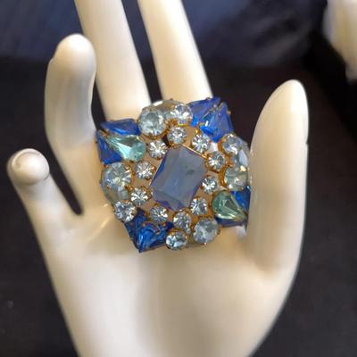 Vintage Austria. Blue Crystal Brooch. 