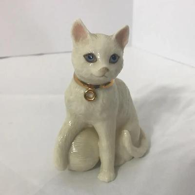 LENOX Cat