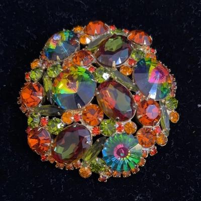 Gorgeous D&E Round Cushion Juliana. 