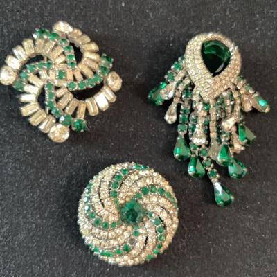 3-Wise… Vintage Pins.  In Christmas Green. 
