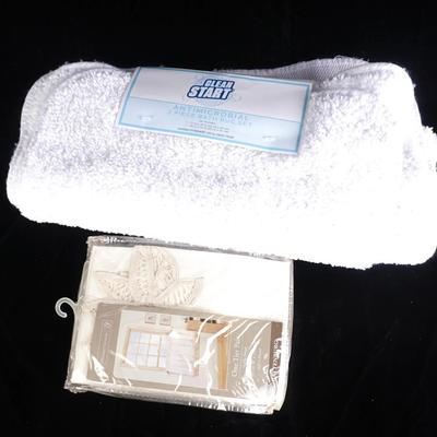 New 2-Piece Bath Rug Set & Home Trends Battenburg Window Treatments